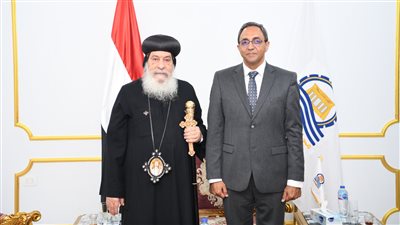  أساقفة قنا يهنئون المحافظ بتوليه مهام مسؤولية الإقليم 