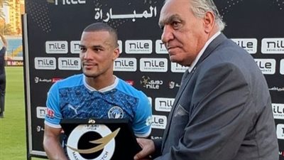 فخري لاكاي أفضل لاعب في مباراة بيراميدز والإتحاد