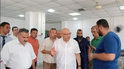 مدير عام المستشفيات الجامعية بالإسماعيلية يتفقد وحدة الطوارئ 