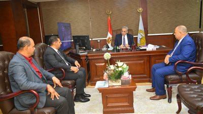 محافظ الغربية يبحث موقف المشروعات  التنموية والخدمية الجاري تنفيذها