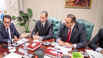 نائب رئيس الوزراء يتابع الموقف التنفيذي لربط وتحليل ومعالجة بيانات القطاع الصحي