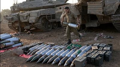 صحيفة كالكاليست: قلق بوزارة الدفاع الإسرائيلية لتوقف عدة دول عن بيع الذخيرة ونقص كبير بذخيرة الدبابات