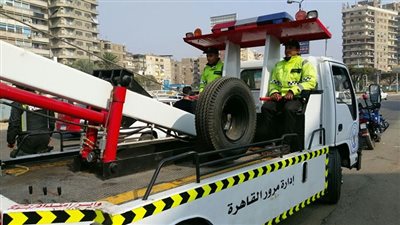 رفع 47 سيارة ودراجة نارية متهالكة