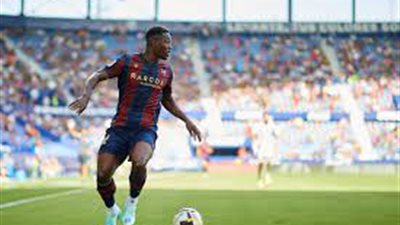 الأهلي يجدد مفاوضاته مع مهاجم ليفانتي الأسباني