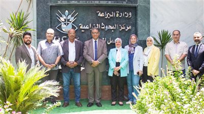 رئيس هيئة علوم الفضاء يزور المعمل المركزي لتحليل متبقيات المبيدات