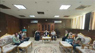 محافظ شمال سيناء يستقبل أعضاء مكتب خدمة المواطنين بمستشفي العريش العام