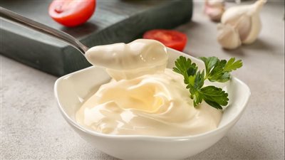 طريقة عمل المايونيز الاقتصادي في المنزل| بساطة ونكهة تتحكم بها