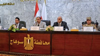 محافظ سوهاج الجديد يترأس اجتماع المجلس التنفيذي 