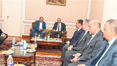 وزير قطاع الأعمال يتفقد شركة غزل المحلة 