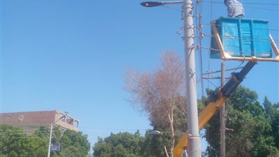 محافظ أسيوط يوجه بتكثيف أعمال صيانة كشافات الكهرباء بمركز الغنايم