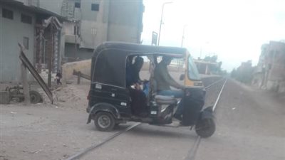 مزلقانات سكك حديد أشمون الرمان.. حبل يفصل بين الحياة والموت 