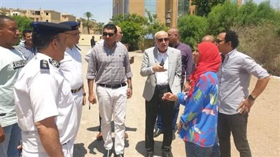 خلال 24 ساعة من توجيهات المحافظ.. بدء تمهيد شارع حوض 18 بمدينة الأقصر