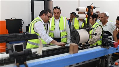 المهندس محمد شيمى يتابع الأعمال النهائية في مصنع 