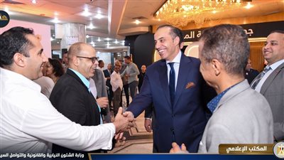 وزير الشئون النيابية والقانونية يشارك في حفل تسليم جائزة الصحافة المصرية 