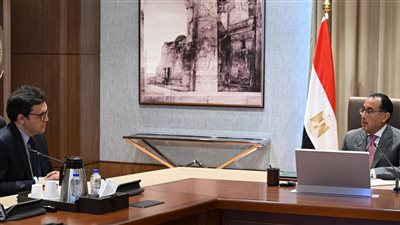 رئيس الوزراء يناقش مع وزير الثقافة استراتيجية بناء الإنسان المصري