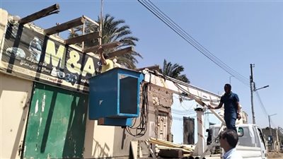 للحفاظ على المظهر الجمالي.. إزالة الإعلانات الغير مرخصة بأبو قرقاص 