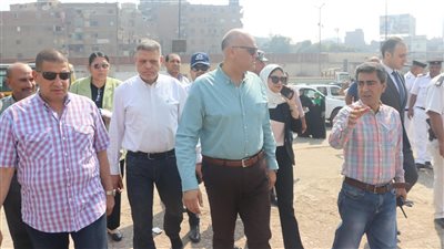 لجنة كلية الهندسة تدرس موقف باكيات الباعة خلف موقف البخاري بشبرا الخيمة