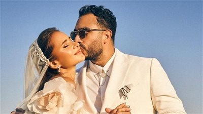 تصريح مفاجئ لهشام عاشور يوضح سبب خلافه مع نيللي كريم