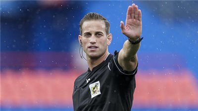 10 معلومات مثيرة للجدل عن روخاس حكم مباراة الأهلي وبيراميدز