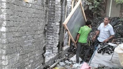 إزالة فورية للتعديات على حرم الطريق والإعلانات المخالفة بالشرقية 