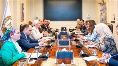 وزيرتا البيئة والتنمية المحلية تناقشان مستجدات التعاون بمجال الإدارة المتكاملة للمخلفات الصلبة