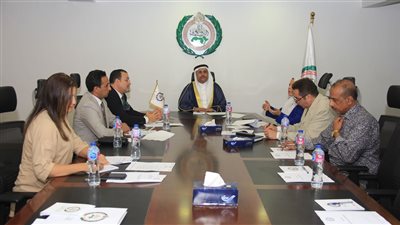 لجنة تكريم الأعضاء السابقين بالبرلمان العربي تعقد اجتماعها برئاسة العسومي