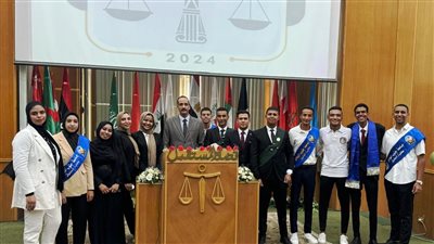 جامعة المنصورة تُكرم طلاب حقوق قنا المشاركين فى مسابقة 