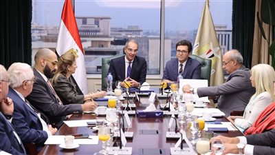 وزيرا الثقافة والاتصالات يبحثان تعزيز التعاون في التحول الرقمي