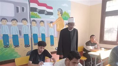 قيادات قطاع المعاهد الأزهرية يتفقدون لجان امتحانات الشهادة الثانوية الأزهرية 