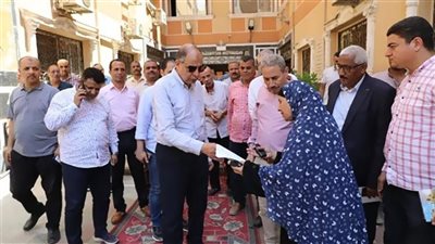 محافظ المنيا يتفقد المواقع الحيوية والقطاعات الخدمية بملوي