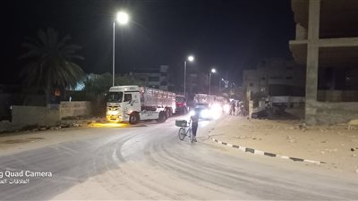 بدء اخلاء شوارع مدينة العريش من شاحنات المساعدات