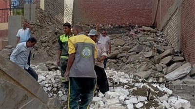  محافظ أسوان يستجيب لاستغاثة مواطن وإزالة حالة تعد بحى العقاد