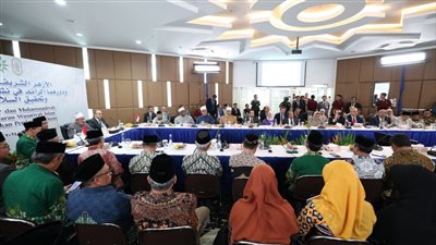 شيخ الأزهر يوصي علماء إندونيسيا بتحصين أبنائهم ضد دعاة التشكيك في السنة