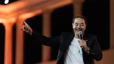 مدحت صالح: مهرجان العلمين متكامل والمسرح الروماني في منتهى الجمال والشياكة