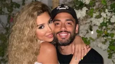 رامي جمال يكشف كواليس قصة حبه لزوجته ناريمان