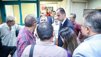 نائب وزير الصحة يتفقد عيادة ناصر الشاملة التابعة للهيئة العامة للتأمين الصحي بالقاهرة