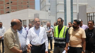 محافظ المنيا: الإنتهاء قريبًا من توصيل الغاز الطبيعى للعدوة