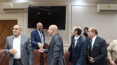 محافظ القليوبية يستقبل أعضاء مجلسي النواب والشيوخ