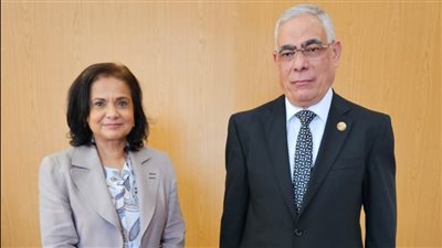 النائب العام يلتقي نظيرته الجنوب أفريقية لبحث إمكان عقد ورش عمل ثنائية