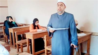 طلاب الأدبي بأزهر الشرقية يختتمون امتحانات الشهادة الثانوية بمادة «التفسير»