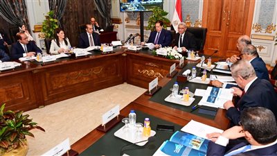 بدء اجتماع لجنة دراسة بيان الحكومة بحضور 4 وزراء 
