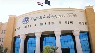 المباحث تعاين حريق اشتعل في عقار بالبدرشين