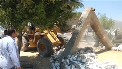  إزالة 47 حالة تعد على الأراضي بالبحيرة 