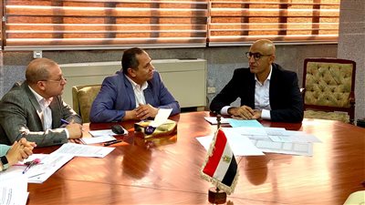 وزير التربية والتعليم يناقش استعدادات العام الدراسي الجديد مع هيئة الأبنية التعليمية 