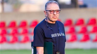 مدرب مودرن سبورت يحذر لاعبيه من فخ الأهلي 