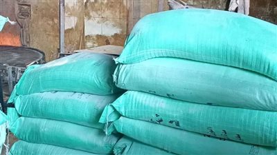 تفاصيل ضبط 25 طن دقيق مدعم قبل بيعها في السوق السوداء 