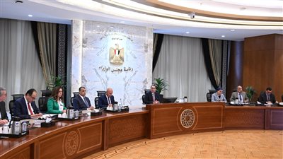 رئيس الوزراء يترأس الاجتماع الأول للمجموعة الوزارية للتنمية الصناعية