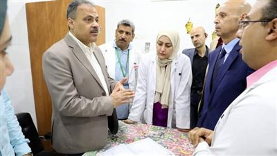 محافظ الشرقية يوجه بتوفير الأدوية اللازمة لسد احتياجات المرضى بالمستشفيات 