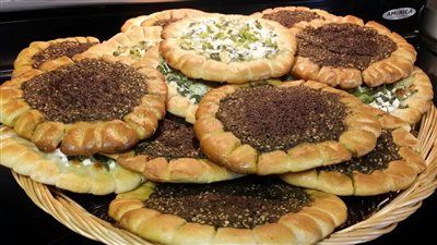 طريقة عمل مناقيش بالزعتر وزيت الزيتون