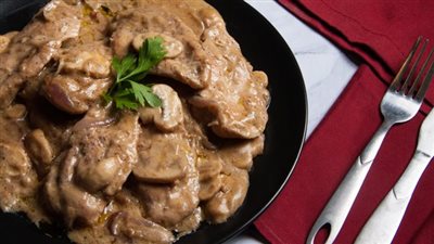 على خطى المطاعم| حضري بيكاتا بالمشروم بالخطوات